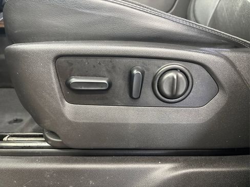 Used 2021 Chevrolet Silverado 1500 High Country image 41