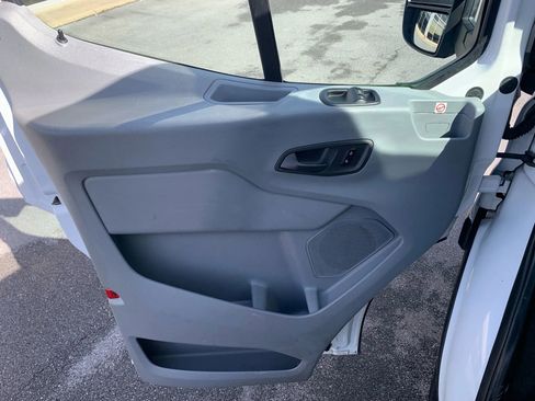 Used 2019 Ford Transit 250 130 Low Roof image 8