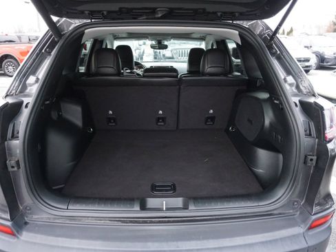 Used 2020 Jeep Cherokee Limited image 8