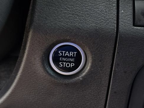 Used 2025 Nissan Frontier PRO-4X AWD/4WD image 19