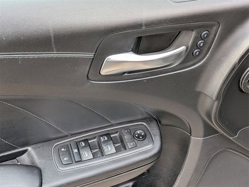 Used 2019 Dodge Charger Scat Pack w/ Daytona Edition Group image 12