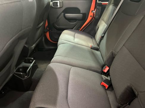 Used 2023 Jeep Wrangler Unlimited Sport AWD/4WD image 9
