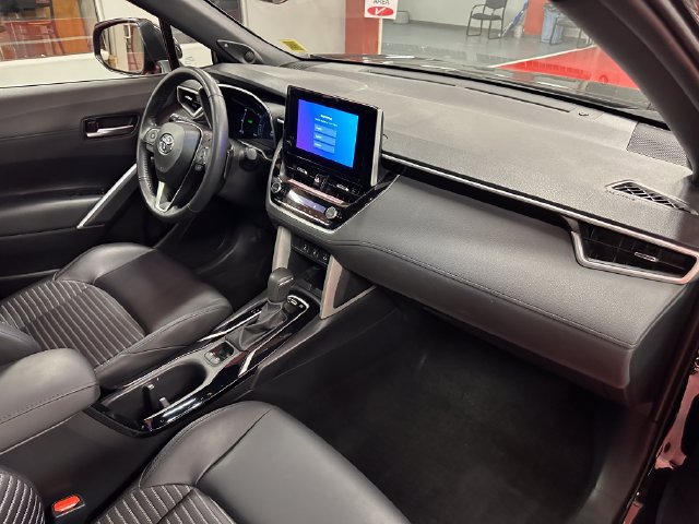 Certified 2024 Toyota Corolla Cross AWD Hybrid w/ Convenience Package image 17