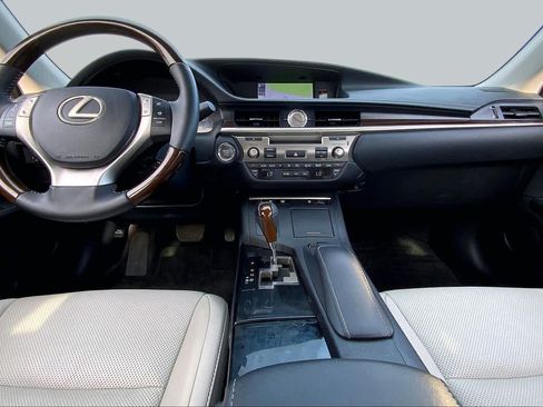 Used 2013 Lexus ES 350 w/ Luxury Pkg FWD image 15