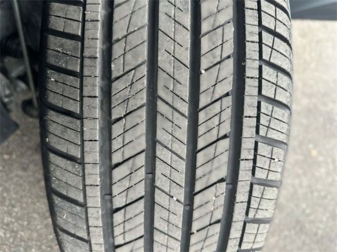 Used 2024 Volkswagen Taos S image 11