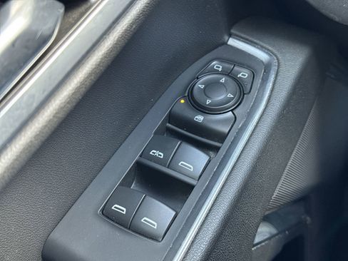 Used 2024 Chevrolet Silverado 1500 LT image 15