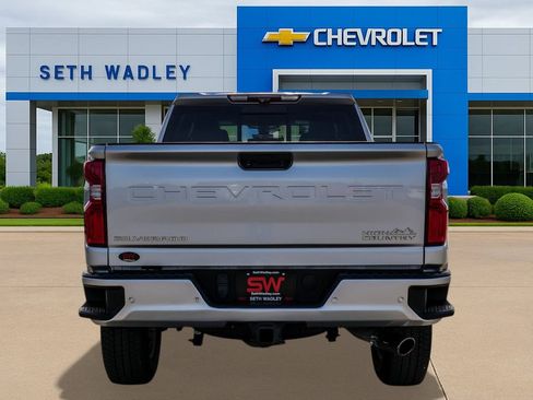 Used 2023 Chevrolet Silverado 2500 High Country image 6