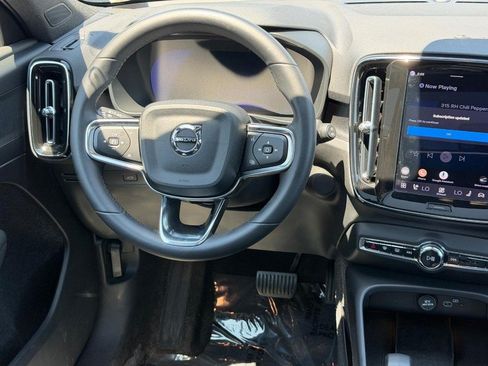 Certified 2023 Volvo XC40 Recharge Plus AWD/4WD image 13