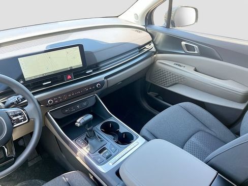 New 2026 Kia Carnival LX FWD image 22