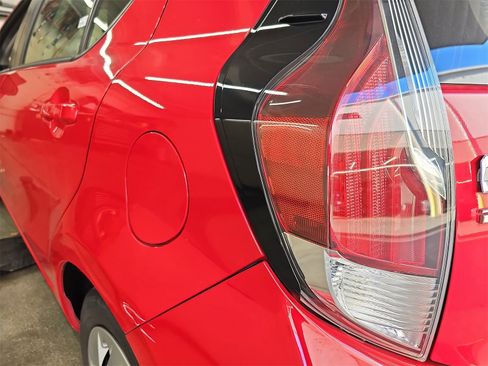 Used 2016 Toyota Prius C Four image 7