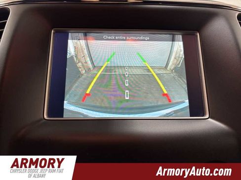 Used 2019 Jeep Grand Cherokee Laredo image 18