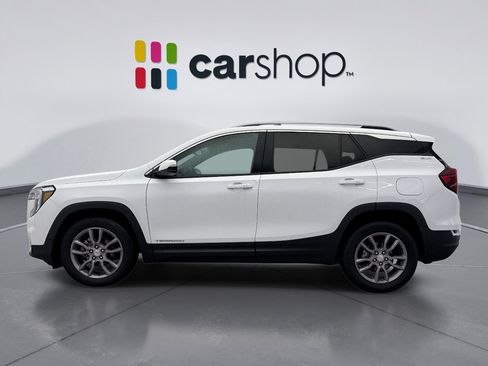 Used 2023 GMC Terrain SLT image 2