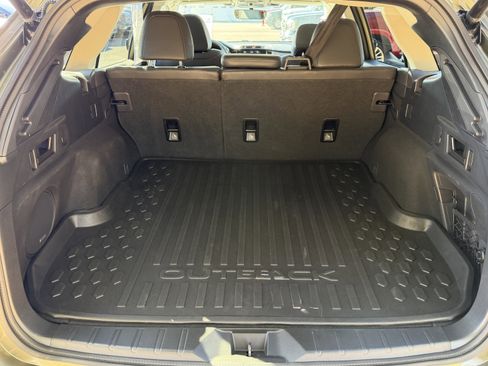 Used 2025 Subaru Outback Limited image 4
