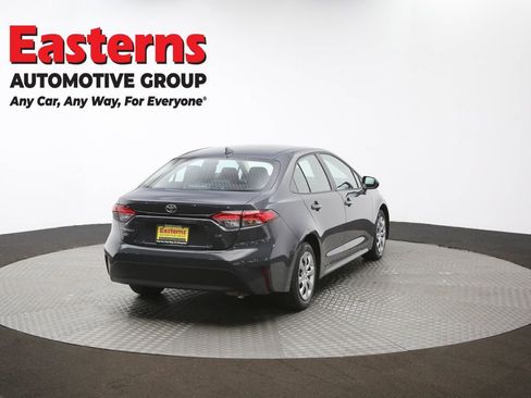 Used 2025 Toyota Corolla LE image 38