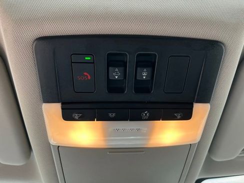 Used 2023 Nissan Rogue SL AWD/4WD image 24
