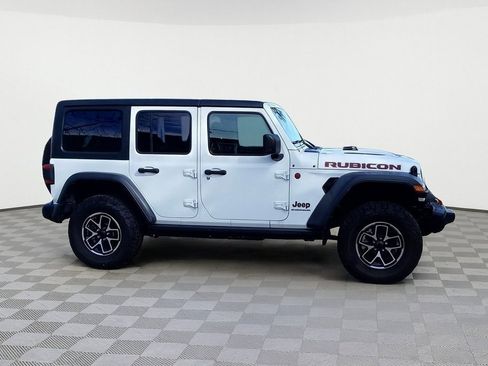 Used 2024 Jeep Wrangler Unlimited Rubicon w/ Capability Package image 8