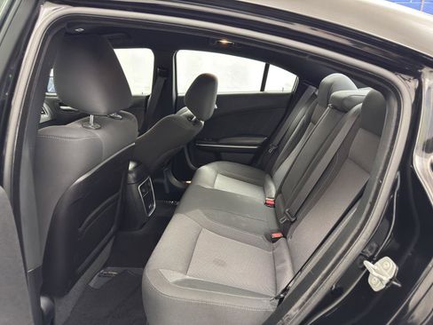 Used 2019 Dodge Charger SXT image 28