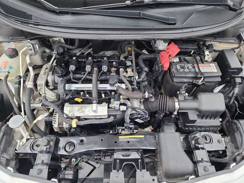 Used 2022 Nissan Versa S FWD image 41