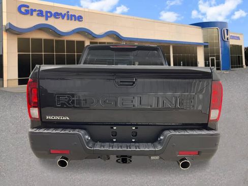 New 2026 Honda Ridgeline Black Edition image 4
