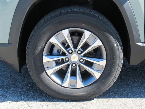 New 2026 Chevrolet Equinox LT image 7