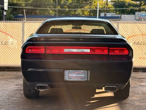 Used 2009 Dodge Challenger R/T image 10