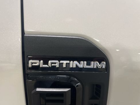 Used 2025 Ford F250 Platinum image 10