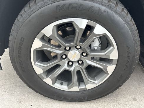 Used 2024 Chevrolet Silverado 1500 High Country w/ Technology Package image 32