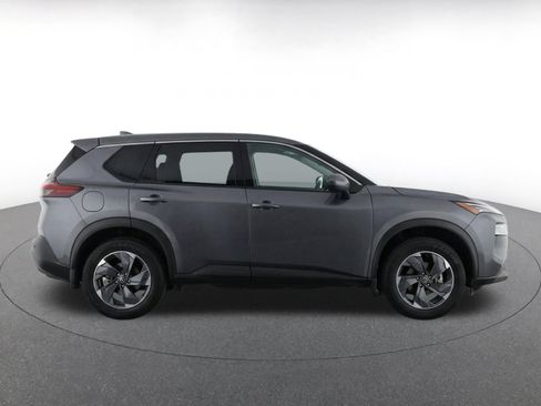 Used 2025 Nissan Rogue SV AWD/4WD image 10