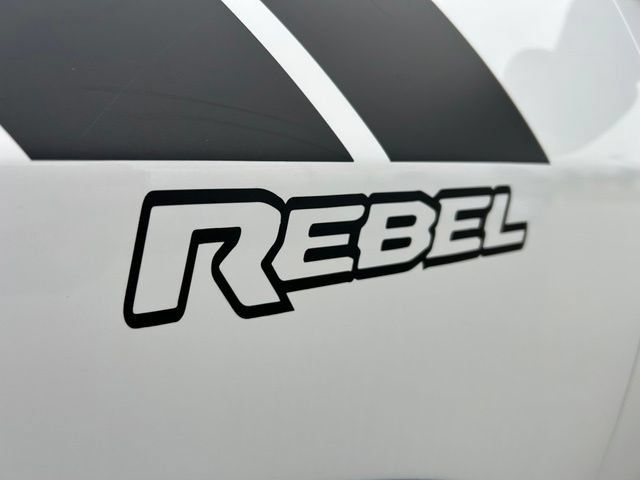 Used 2017 RAM 1500 Rebel w/ Luxury Group AWD/4WD image 10