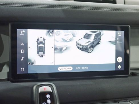 Used 2020 Land Rover Defender 110 SE image 21