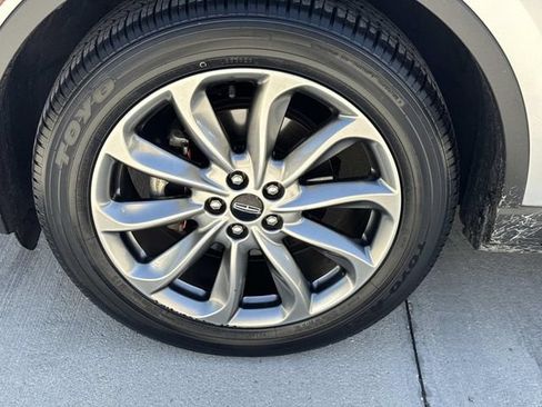 Used 2020 Lincoln Corsair AWD w/ Premium Package image 4
