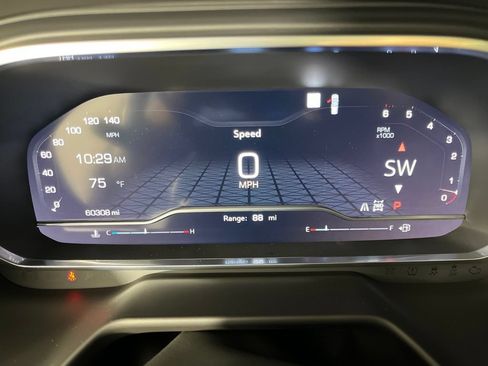 Certified 2022 GMC Yukon AT4 w/ Max Trailering Package AWD/4WD image 38