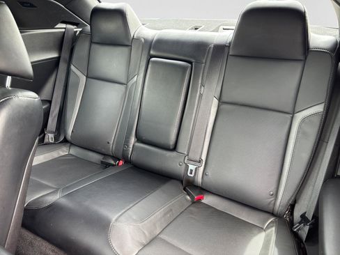 Used 2015 Dodge Challenger R/T Plus RWD image 13