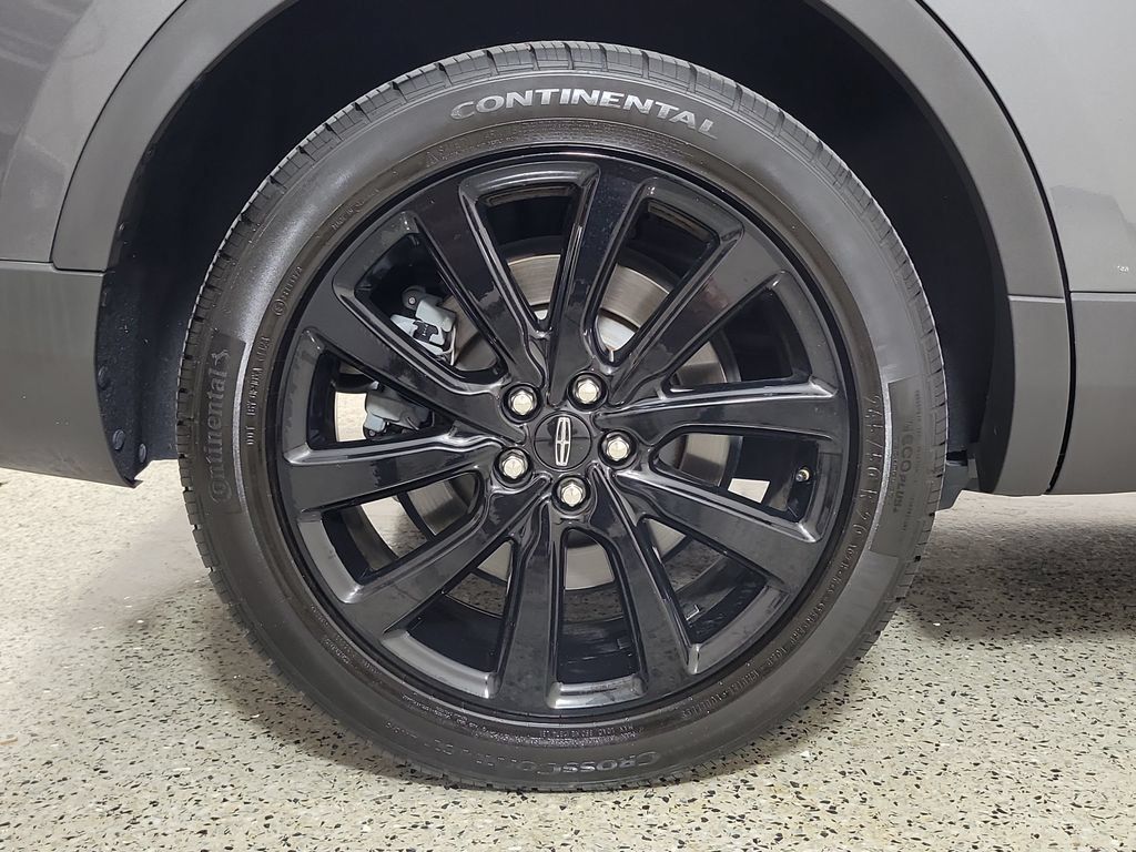 Certified 2022 Lincoln Nautilus Reserve AWD/4WD image 5