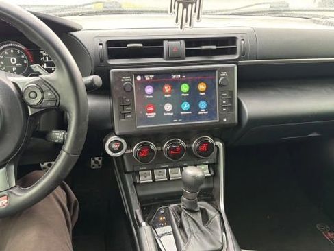 Used 2022 Toyota GR86 Premium image 15