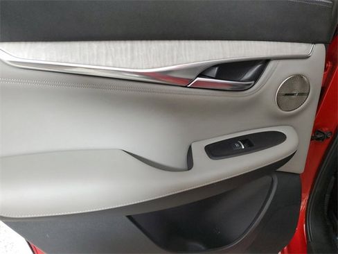 Used 2023 INFINITI QX50 Sensory w/ Accent Package image 9