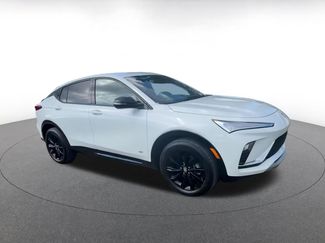 Used 2025 Buick Envista Sport Touring video 2