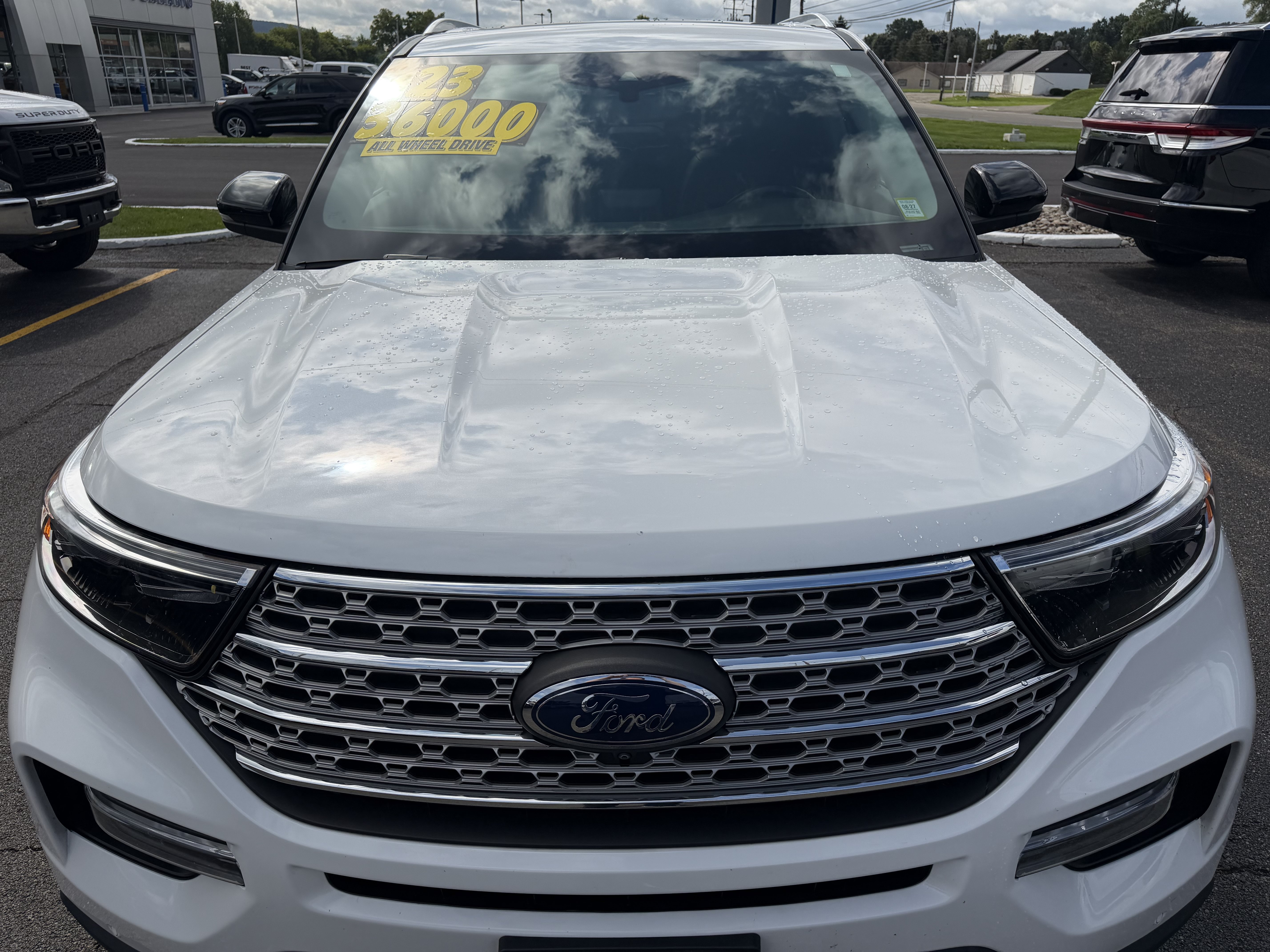 Certified 2023 Ford Explorer Limited w/ Limited Technology Package AWD/4WD image 5