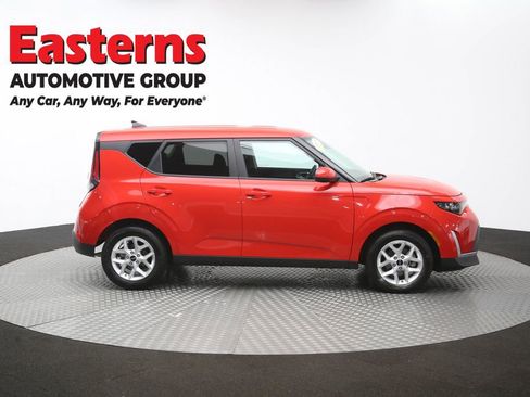 Used 2025 Kia Soul LX w/ LX Technology Package FWD image 45