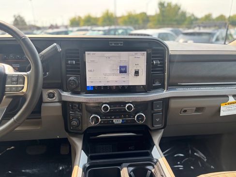 Used 2026 Ford F350 Platinum w/ Platinum Plus Package AWD/4WD image 29