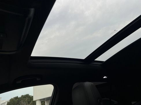 Used 2020 Cadillac XT6 Premium Luxury FWD image 20