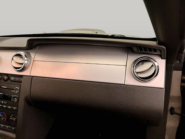 Used 2009 Ford Mustang GT Premium RWD image 15