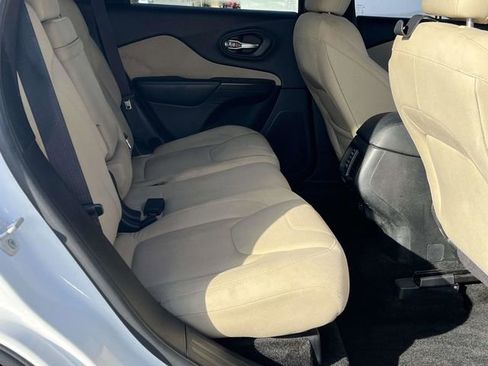 Used 2016 Jeep Cherokee Latitude image 21