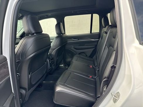 Used 2024 Jeep Grand Cherokee Limited w/ Trailer Tow Package image 6