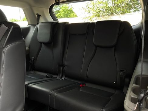 Used 2026 Kia Carnival FWD image 13