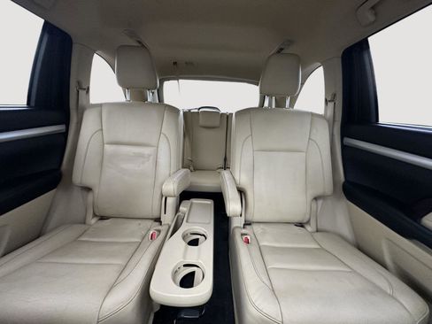 Used 2018 Toyota Highlander XLE image 13