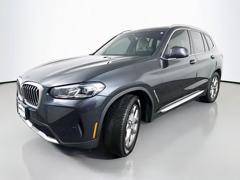 Used 2022 BMW X3 xDrive30i AWD/4WD image 3