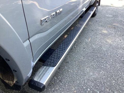 New 2026 RAM 1500 Laramie w/ Chrome Appearance Group AWD/4WD image 17