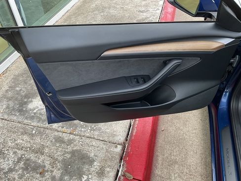 Used 2022 Tesla Model 3 Long Range image 13
