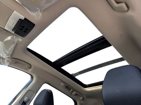 New 2025 Nissan Pathfinder SV w/ SV Premium Package image 22